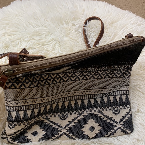 Myra Dual Strap Small Crossbody - Picture 8 of 8